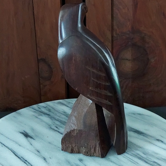 Handcarved Falcon - Picture 12 of 12
